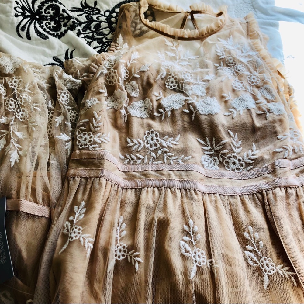 H&M Lace Floral Cream Maxi Dress NWT size 4